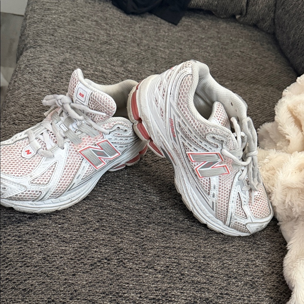 New Balance Women's White & Pink Running Sneakers